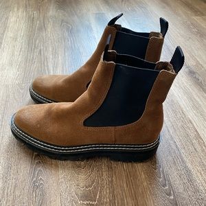 Suede boots